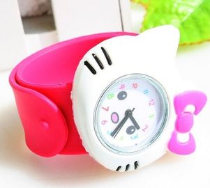 Het klassieke Kristal van de Siliconeriem Dame Hello Kitty/Tik/van het Giften Modieus Silicone Manchethorloge