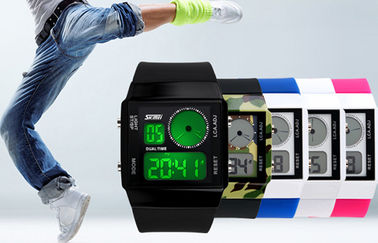 De unisex- Dubbele Dubbele Tijd van het Tijd Analoog-numerieke Horloge met 5 Kleuren Backlights