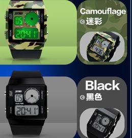 Digitale het Horloge Plastic Riem van Mutifunction van twee Tijdzonesporten met 5 Kleuren Backlights