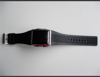 De Manchethorloge van het sporten Zacht Aangepast Silicone, Witte Riemhorloges