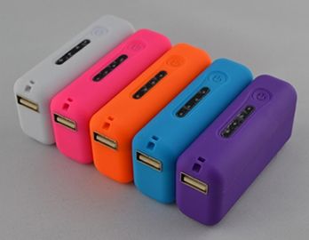 2600mAh Draagbare de Machtsbank van USB met LEIDEN Licht, Rood/Roze/Groen