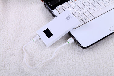 5000mAh draagbare machtsbank voor mobiele apparaten met Lcd vertonings5v 2.1A Output gelijkstroom