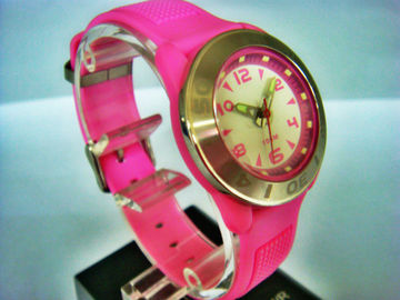De Vrouwen Analoog Horloge van het roestvrij staalkwarts/100M Water Bestand Horloges