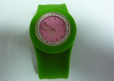 OEM vier afdrukken kleur Rhinestone klap Silicone armband horloges voor de jeugd